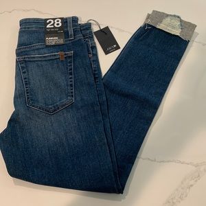 JOE’S high rise crop size 28